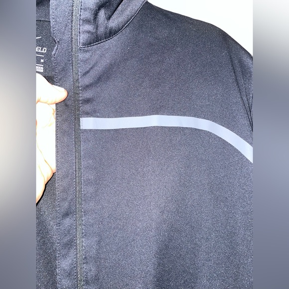 A6 - 341 NIKE shield nikeshield women’s zip up sporty jacket size medium - Picture 6 of 9